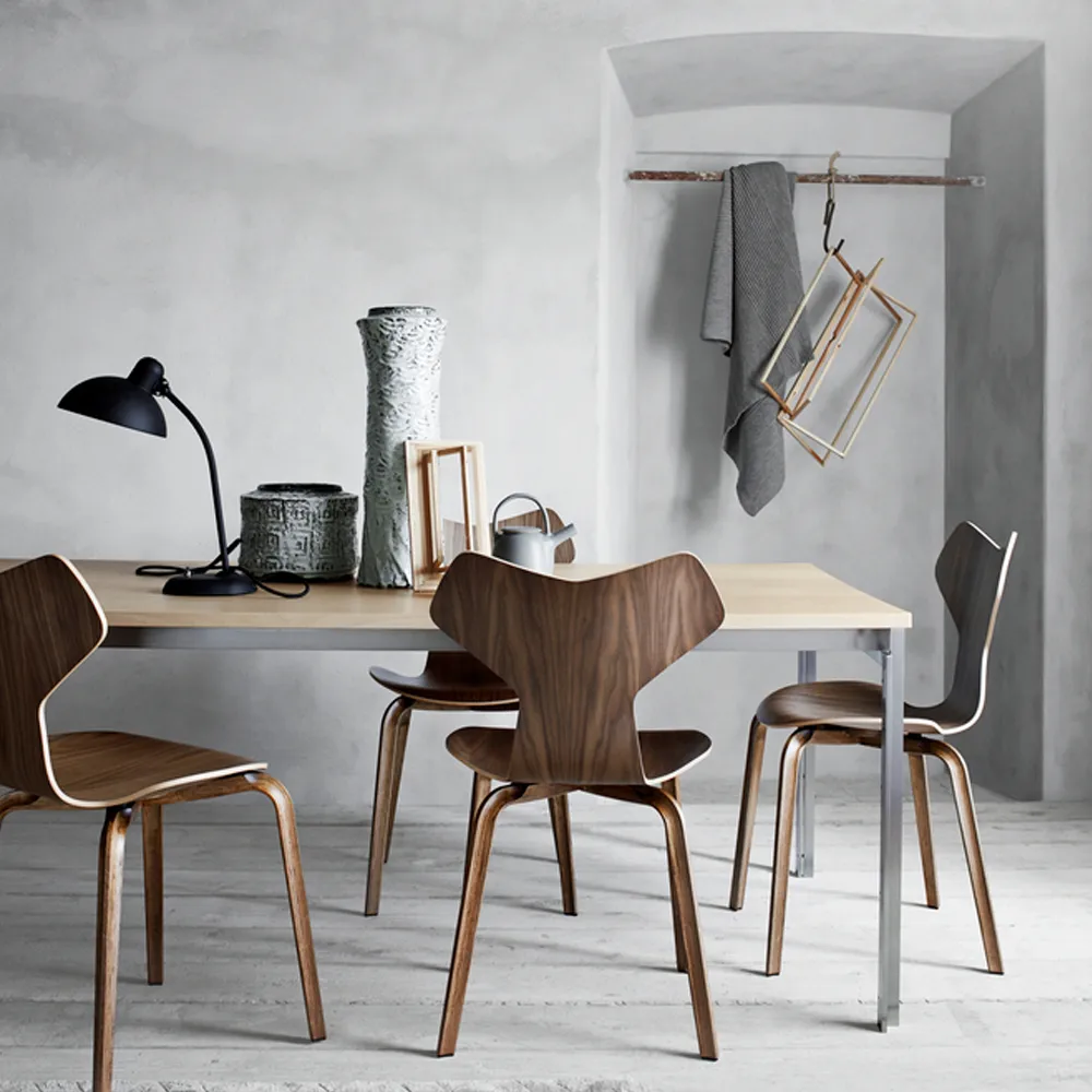Grand Prix 4130 stol, Lacquered walnut Fritz Hansen