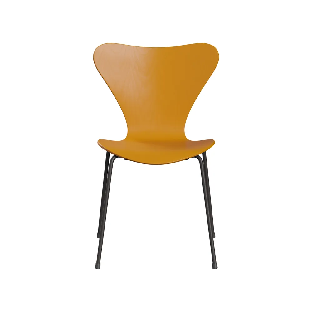 Sjuan 3107 stol, Burnt yellow-färgad ask-grafitgrått stativ Fritz Hansen