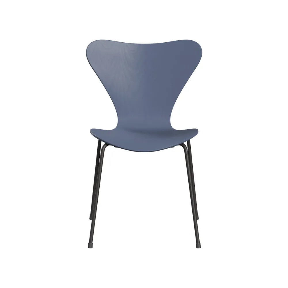 Sjuan 3107 stol, Dusk blue-färgad ask-grafitgrått stativ Fritz Hansen