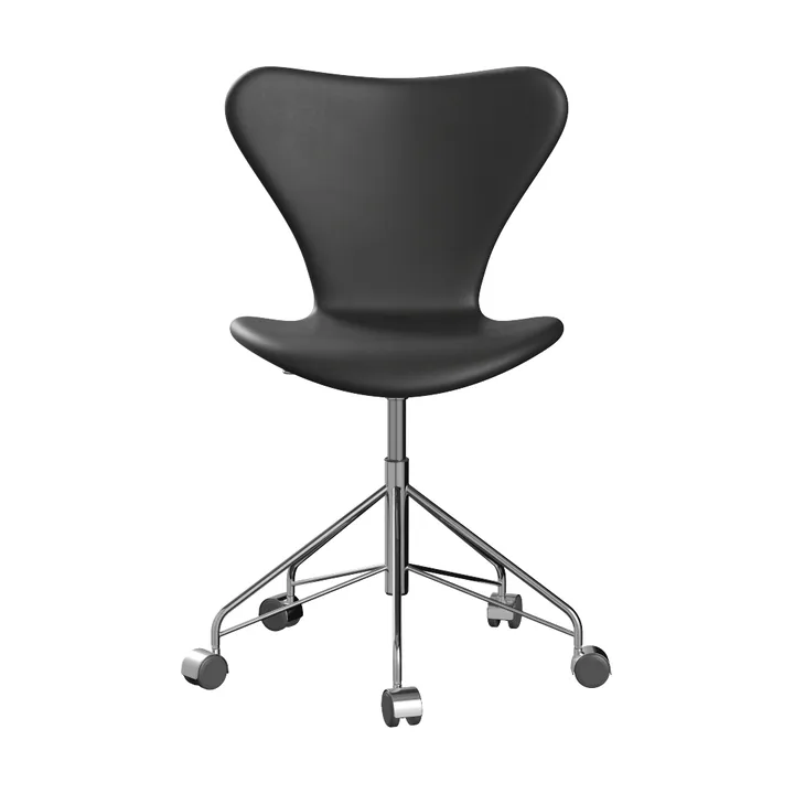 Sjuan 3117 helklädd kontorsstol mjuka hjul - Essential black leather-chrome - Fritz Hansen