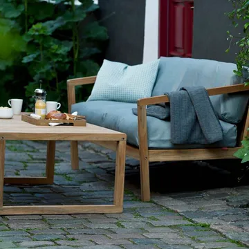 Virkelyst soffa 2-sits teak - Tyg outdoor textile charcoal - Fritz Hansen