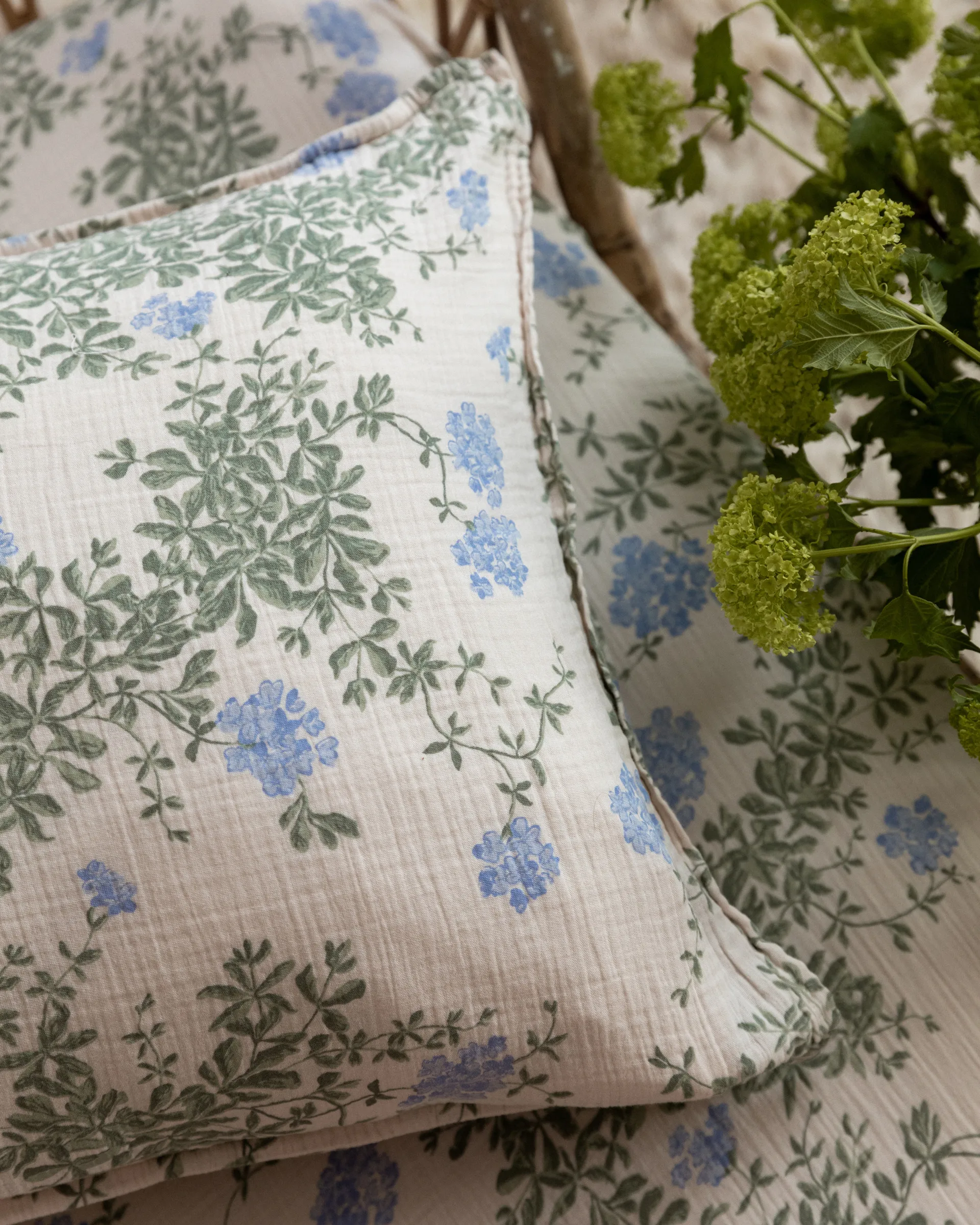 Plumbago Muslin örngott, 50x60 cm Garbo&Friends