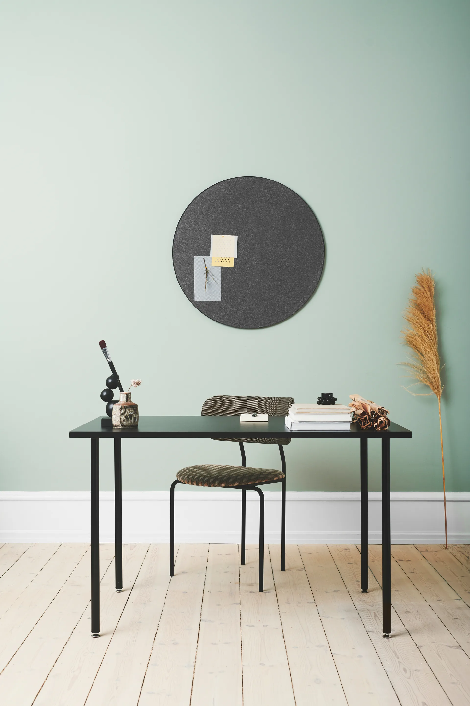 Retell pinboard anslagstavla Ø80 cm, Svart Gejst
