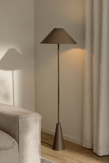Cannes golvlampa 140 cm - Mocha - Globen Lighting