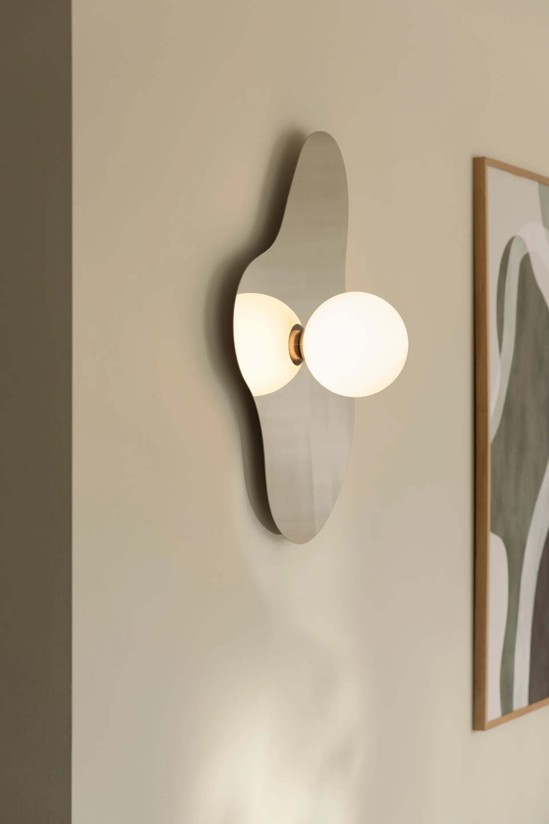 Illusion vägglampa/plafond 60 cm, Krom Globen Lighting