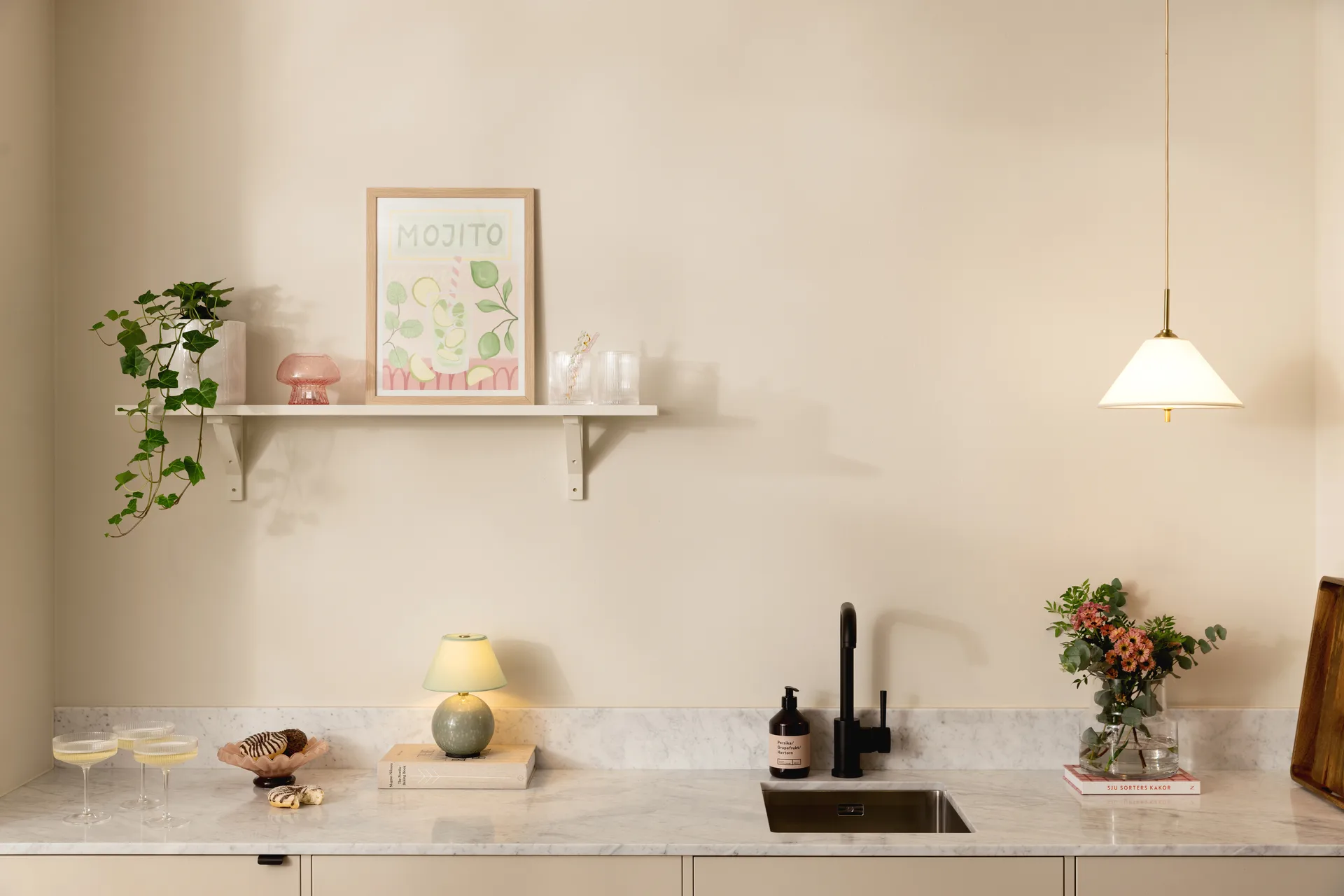 Iris pendel  25, Creme Globen Lighting