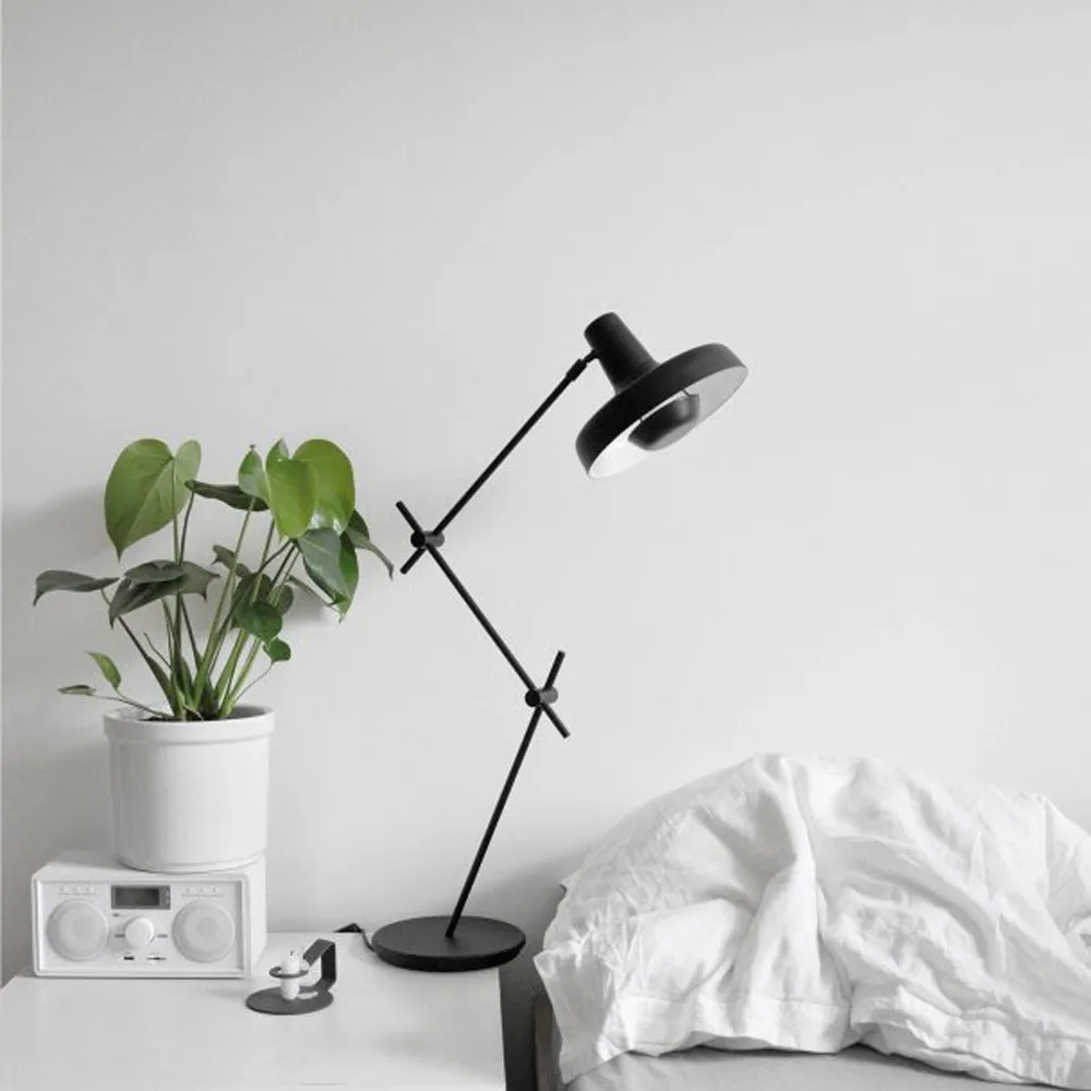 Arigato bordslampa, white, short Grupa
