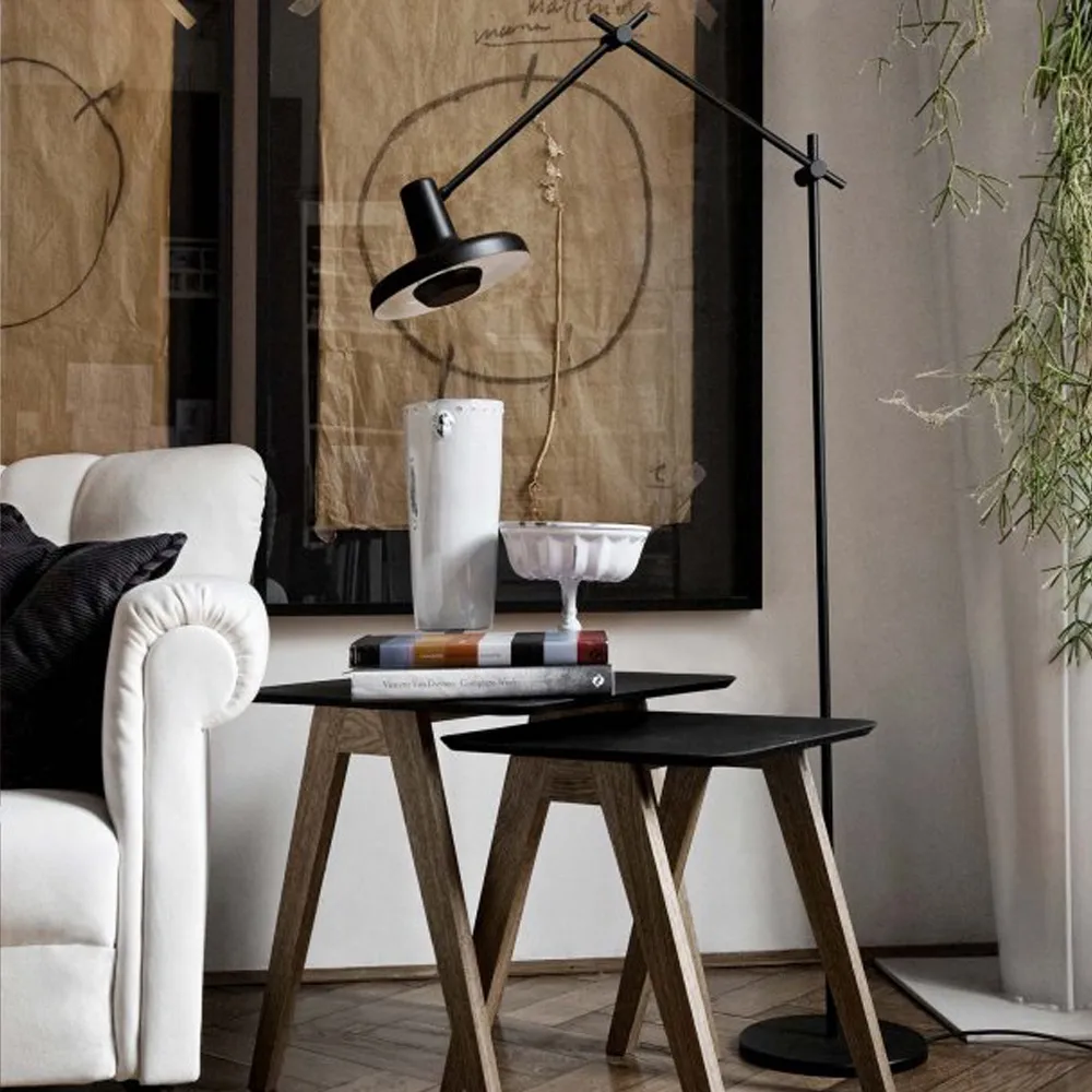Arigato golvlampa, black Grupa