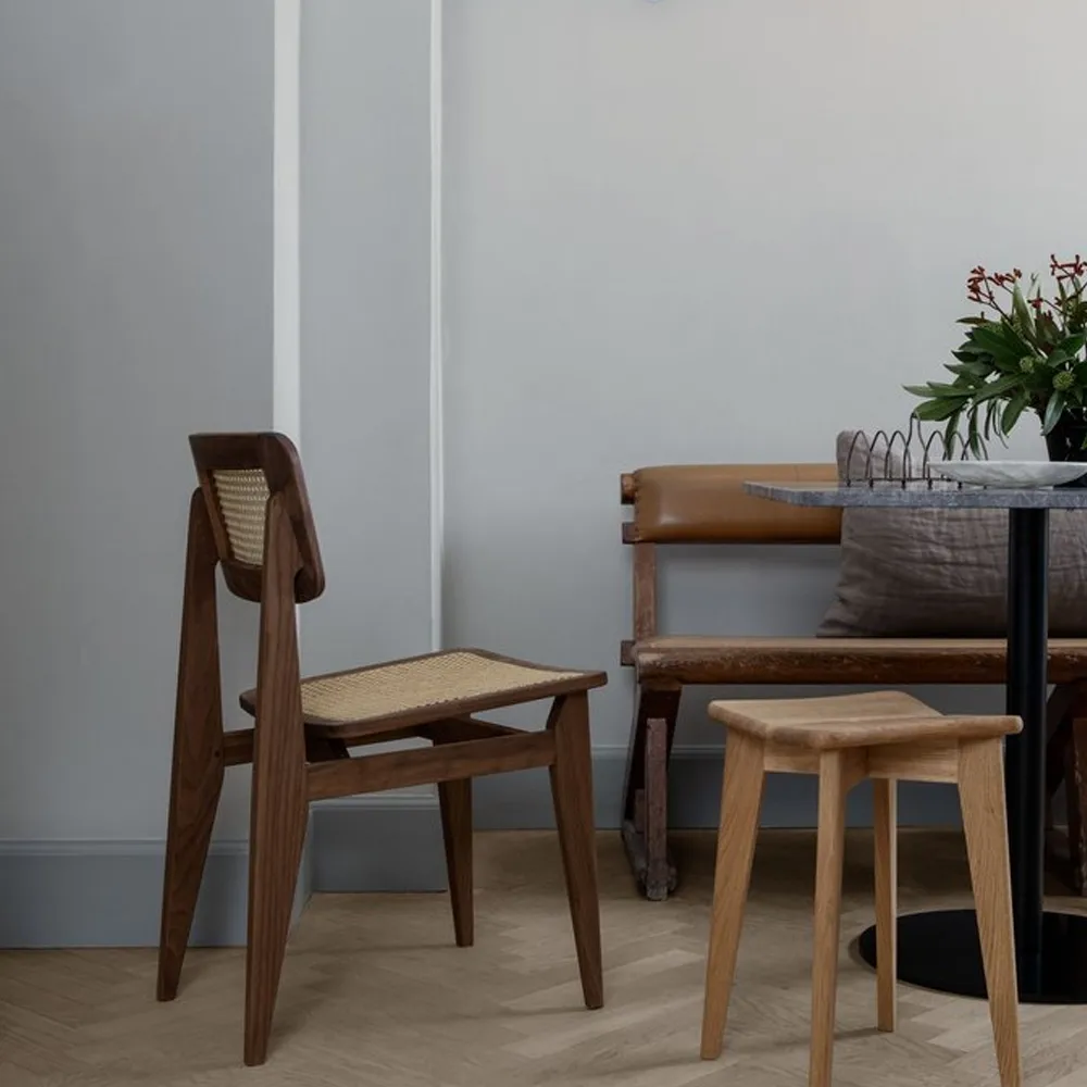 C-Chair stol, black stained oak, naturflätad sits&rygg GUBI