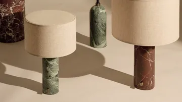 Gravity S bordslampa - Emerald marble-canvas - GUBI