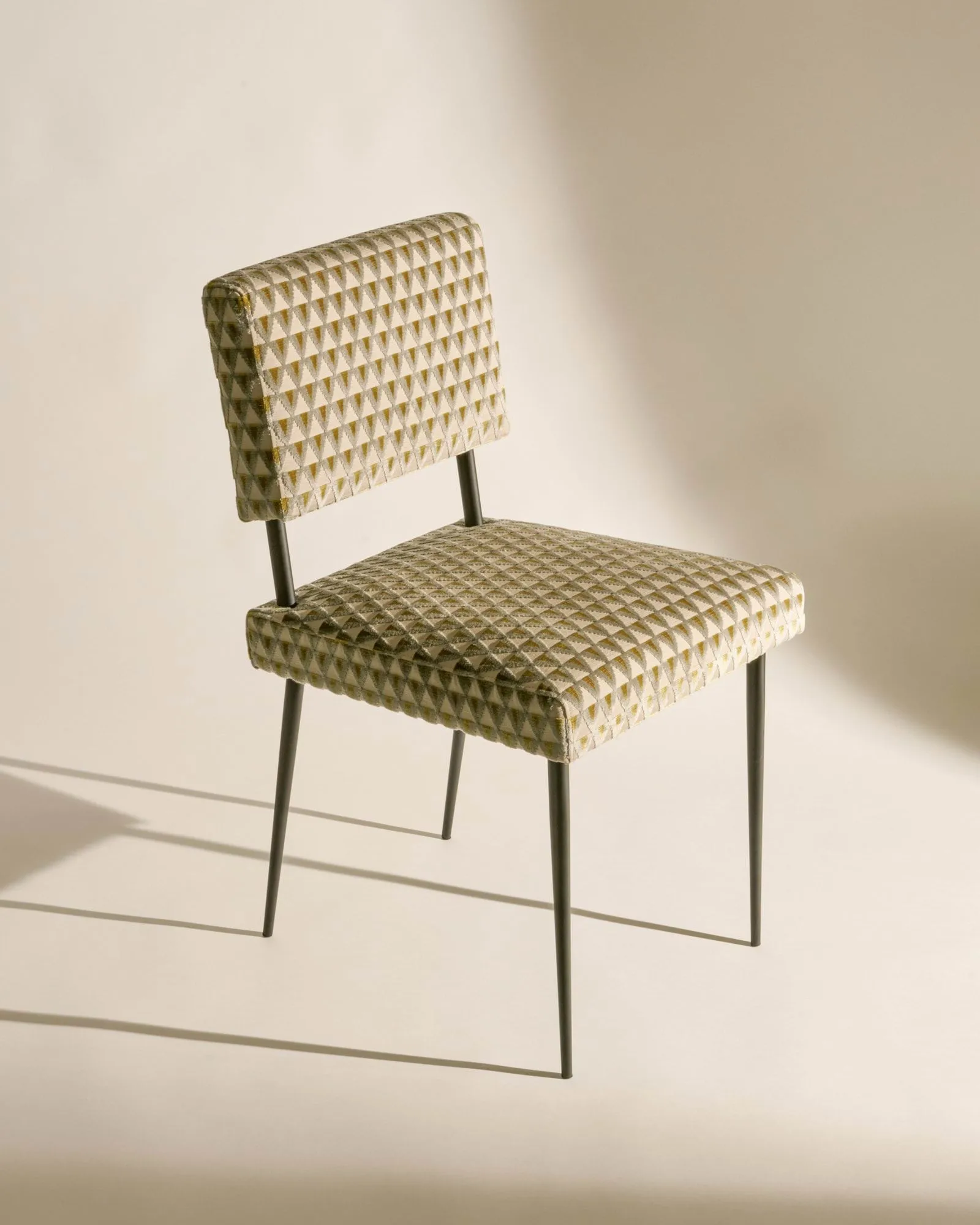 M-Chair stol, Amuleto 005-matt svart GUBI