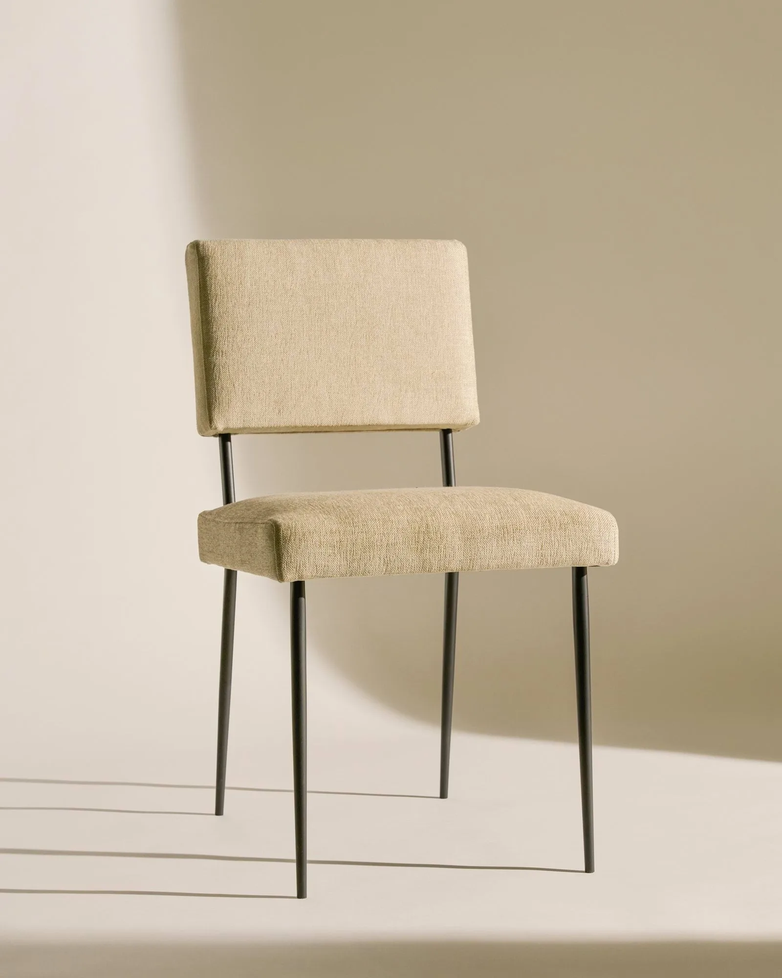 M-Chair stol, Bonito 075-matt svart GUBI