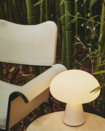 Obello portabel bordslampa - Frosted glass - GUBI
