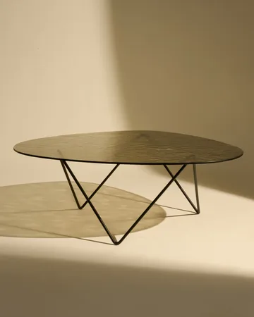 Pedrera soffbord - Svart semimatt-strukturglas brons - GUBI