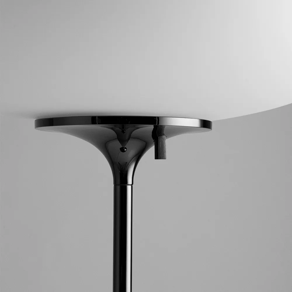Stemlite golvlampa, black red, h.110 cm GUBI