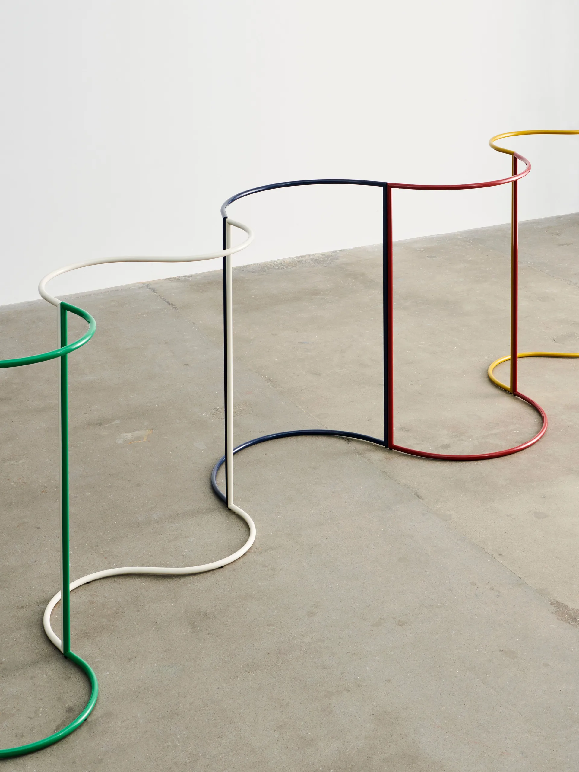 Colour Rack s-shape klädhängare 144,2x150 cm, Dijon HAY