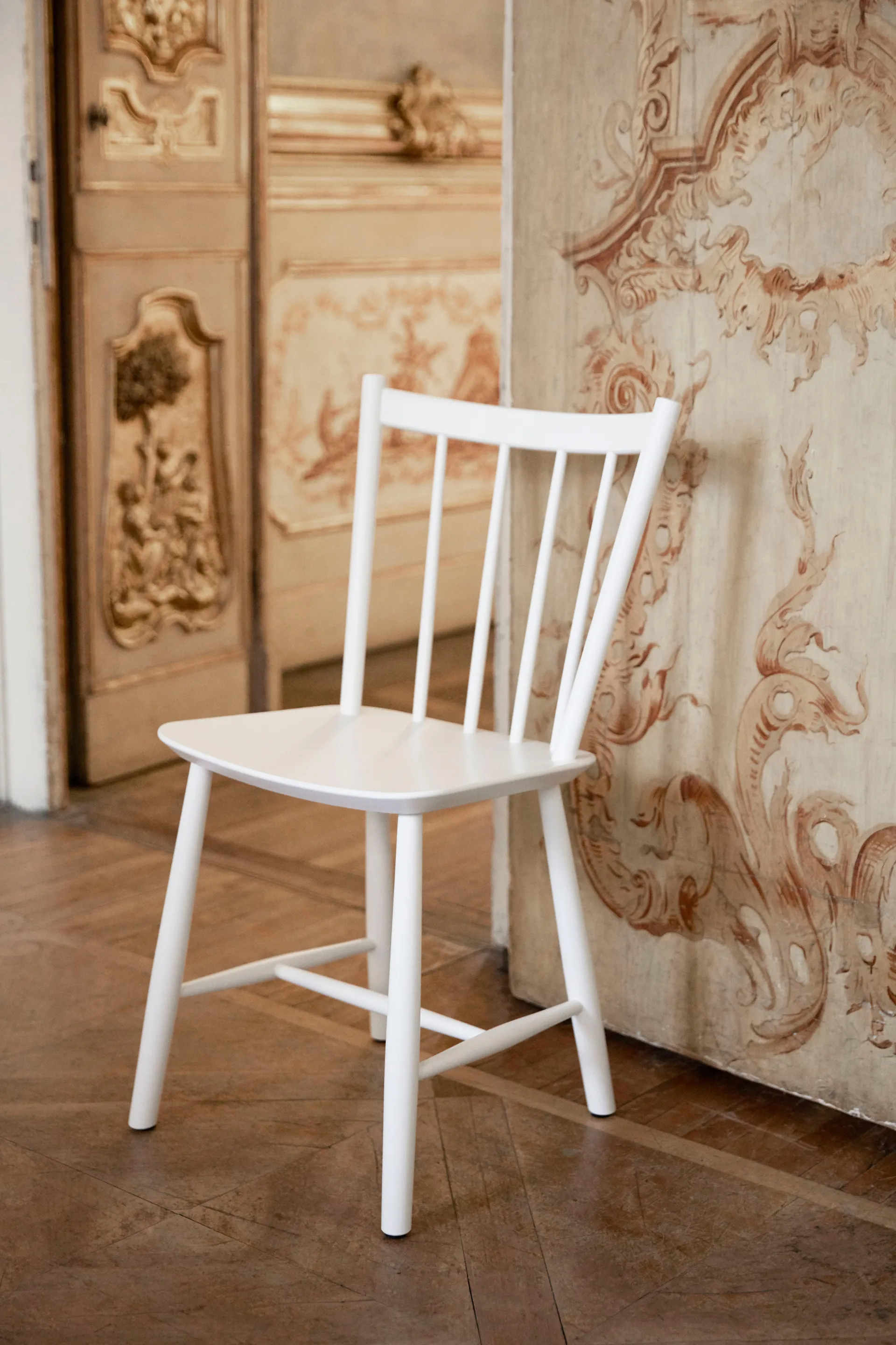 J41 stol, Sage lacquered beech HAY