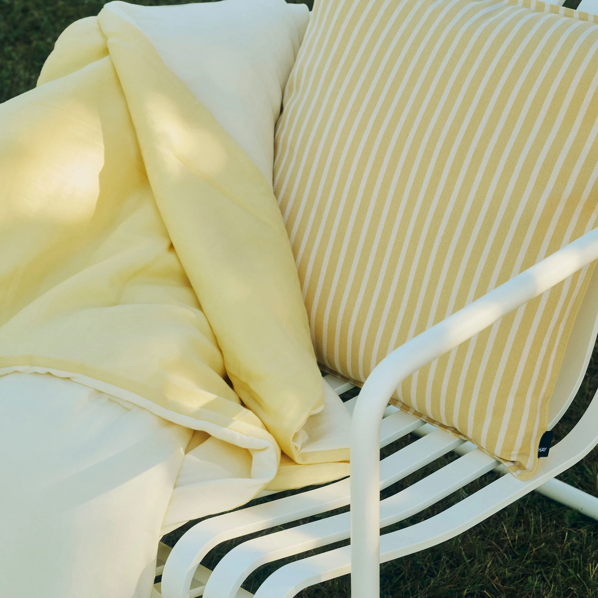 Terrazza kudde, Yellow bold stripe, 50x50 cm HAY