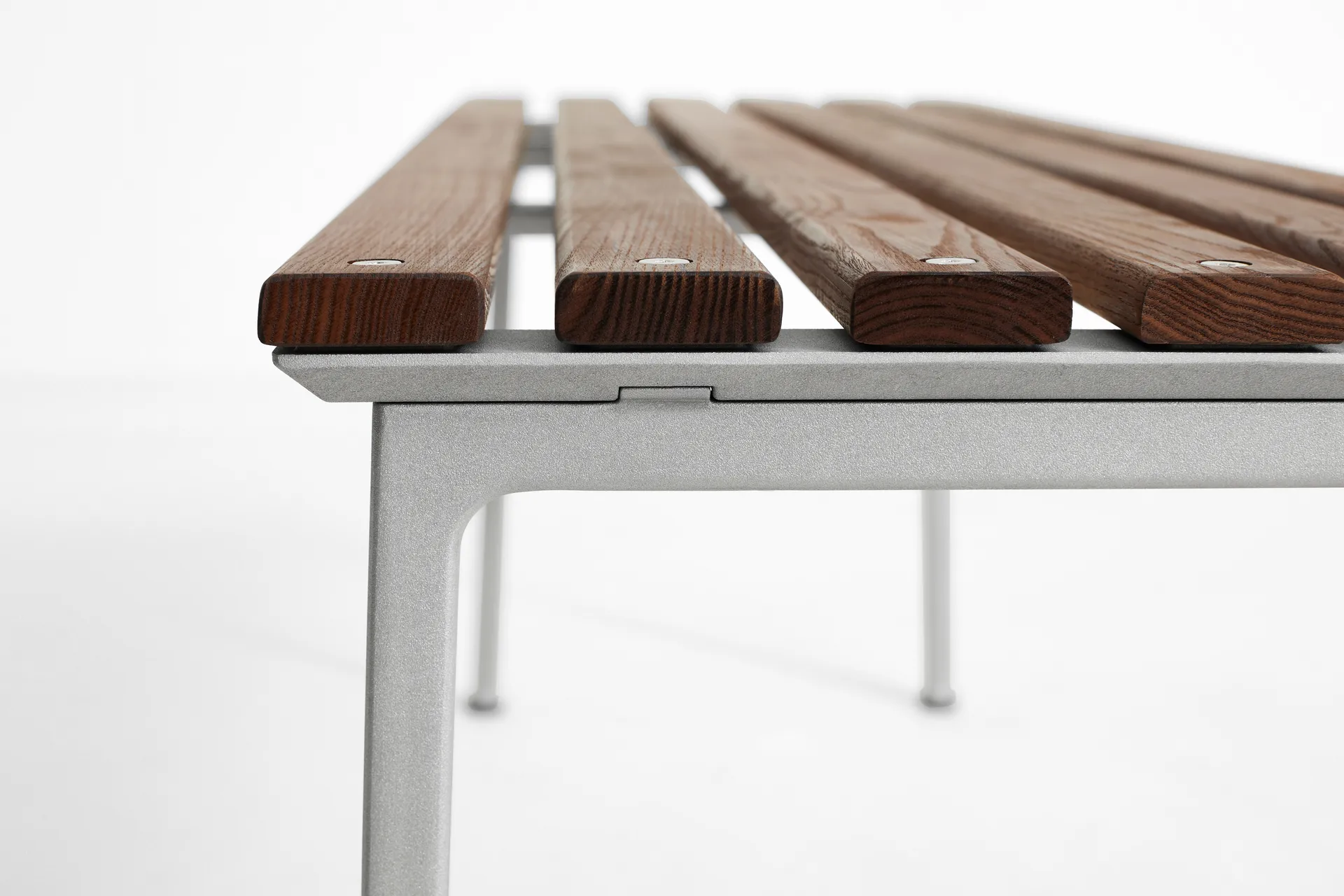 Traverse Bench 114 bänk, Oljad ask HAY