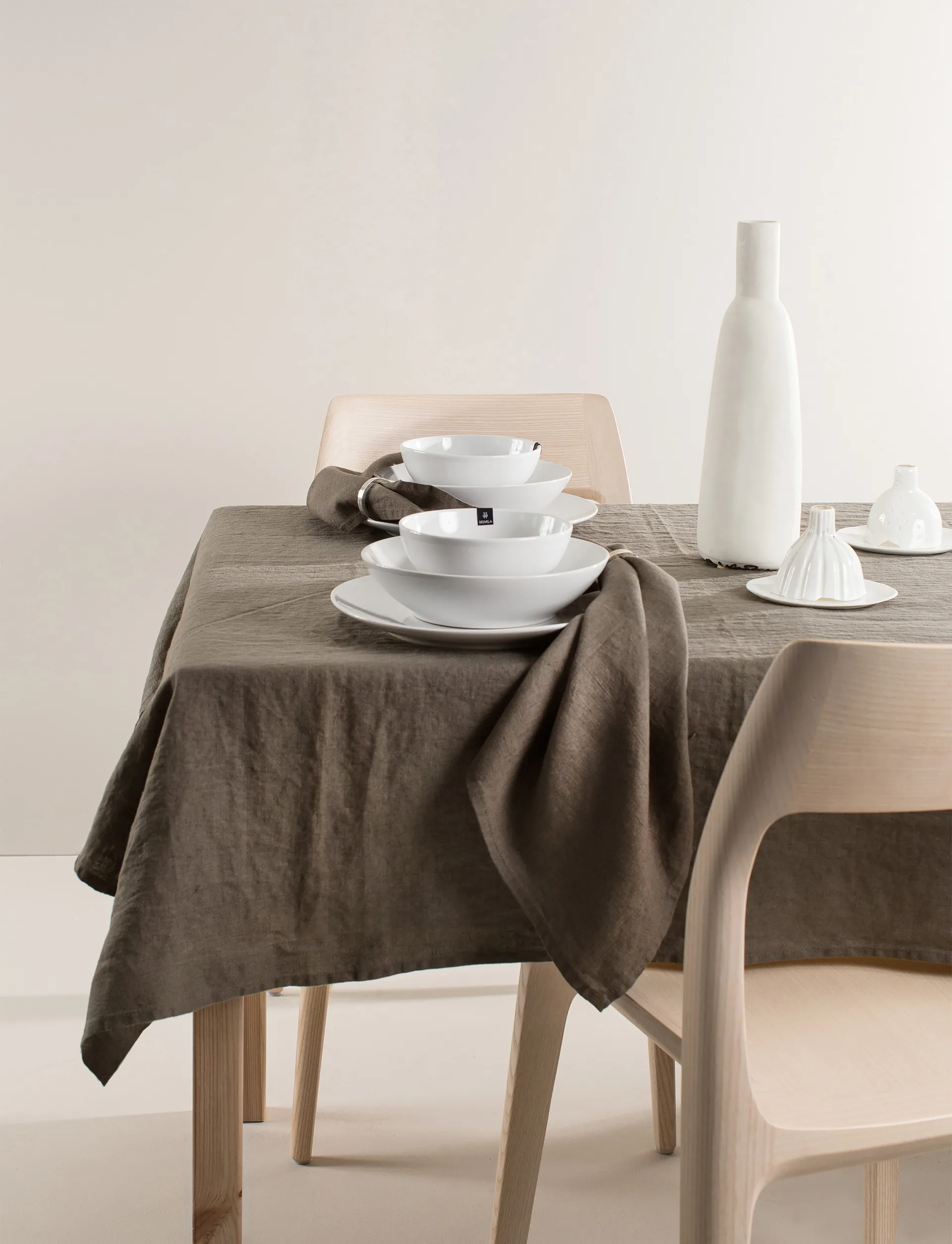 Sunshine bordsduk, Coffee, 140x250 cm Himla