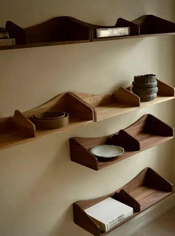 Hulsø Shelf vägghylla - Oak dark oil - House of Finn Juhl