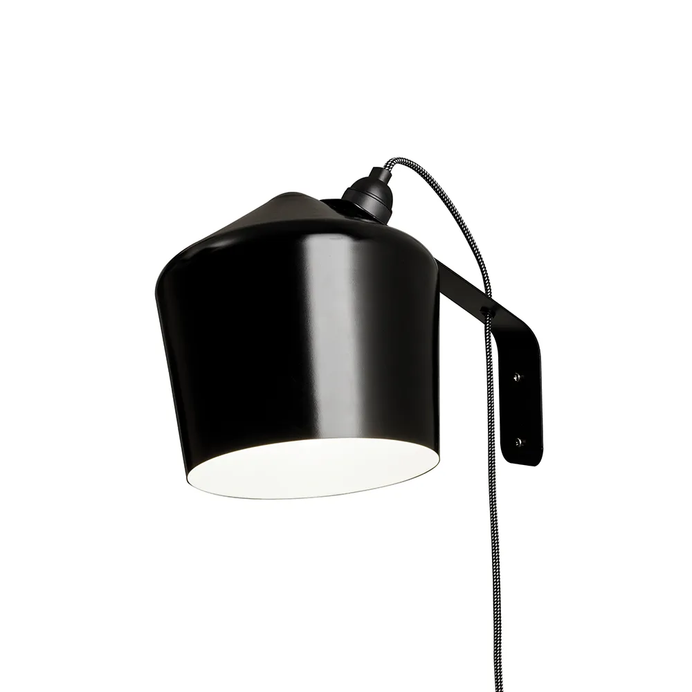 Pasila vägglampa, Svart Innolux