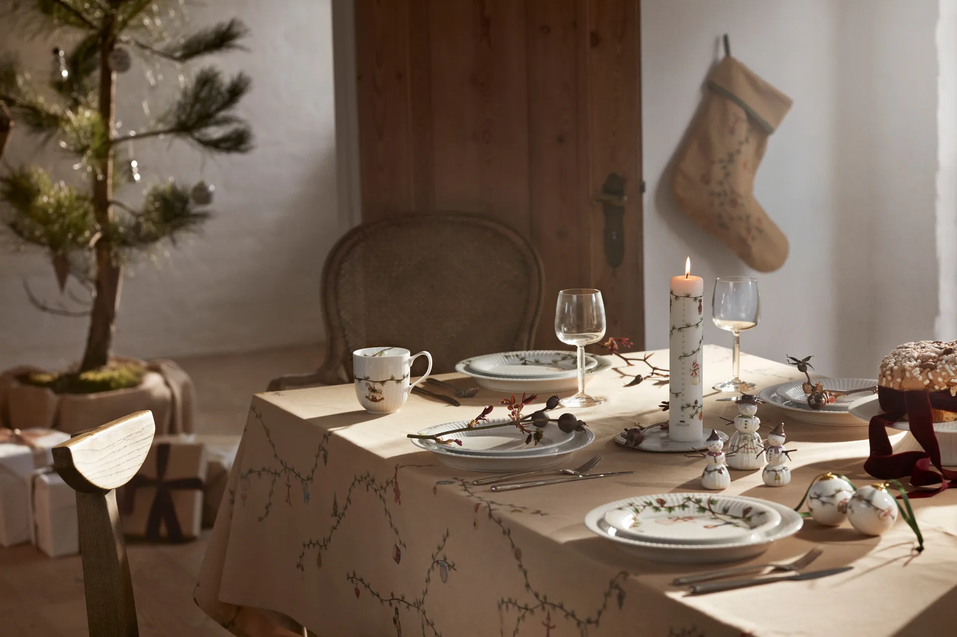 Hammershøi Christmas Duk sand, 150x220 cm Kähler