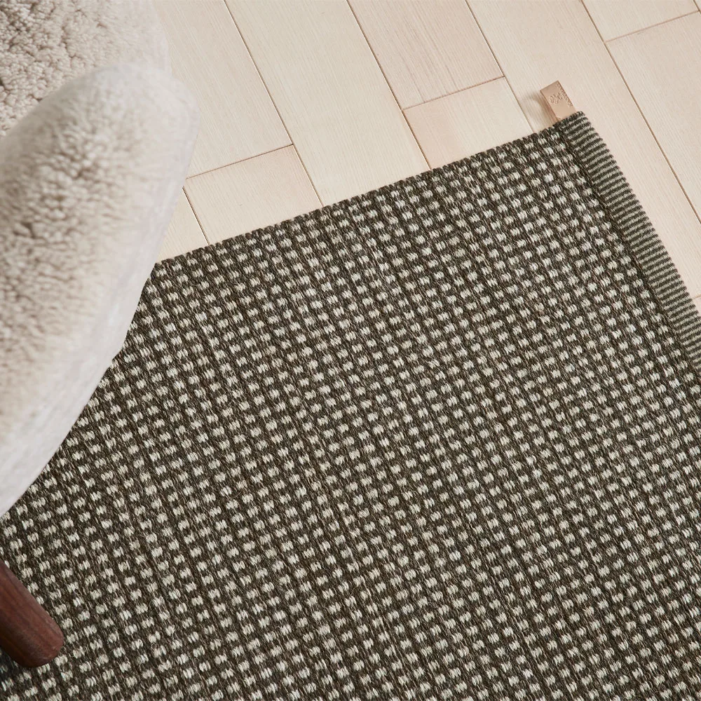 Dot Icon matta backing, Silver green 883 200x300 cm Kasthall
