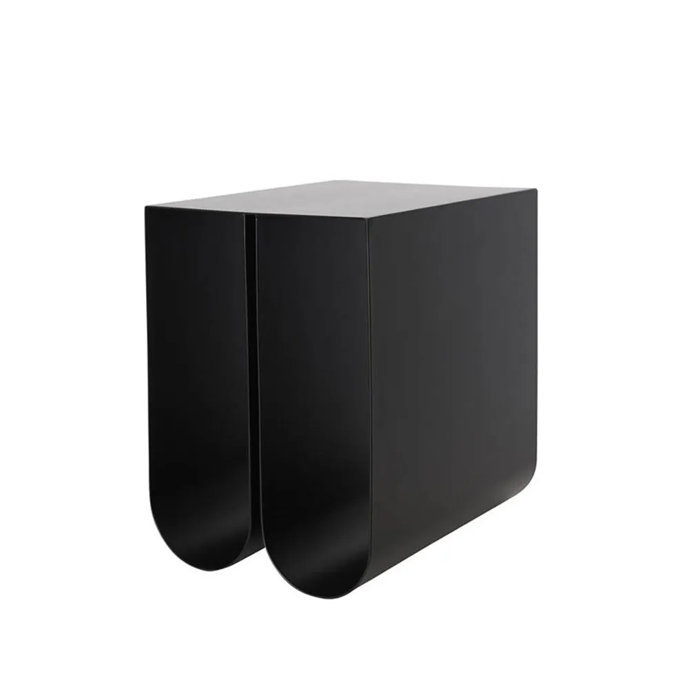 Curved sidobord, Black Kristina Dam Studio