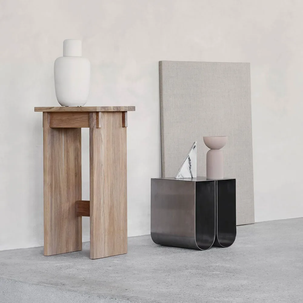 Curved sidobord, Black Kristina Dam Studio