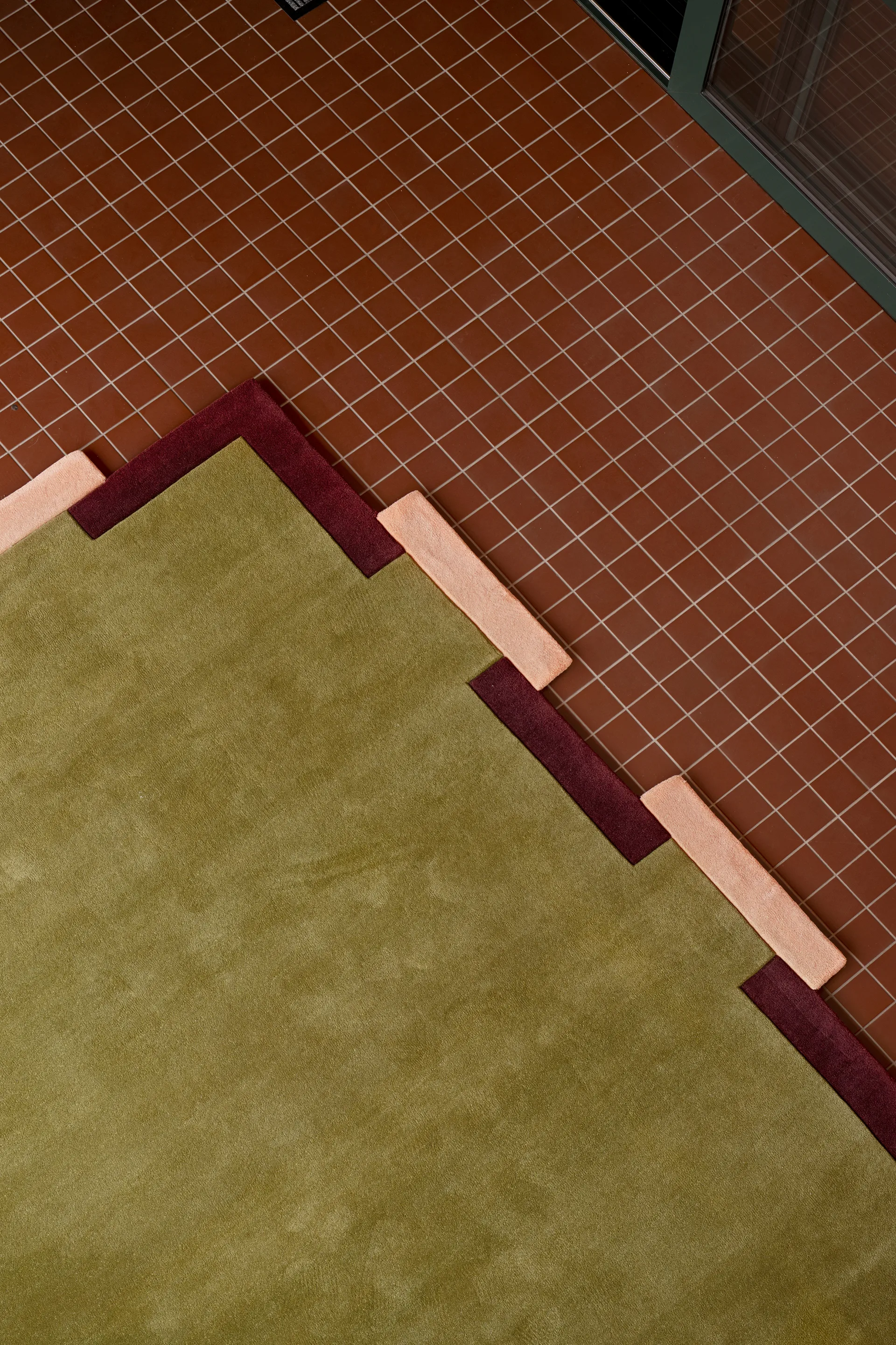 Teklan Fregio ullmatta, Olive blush, 180x270 cm Layered