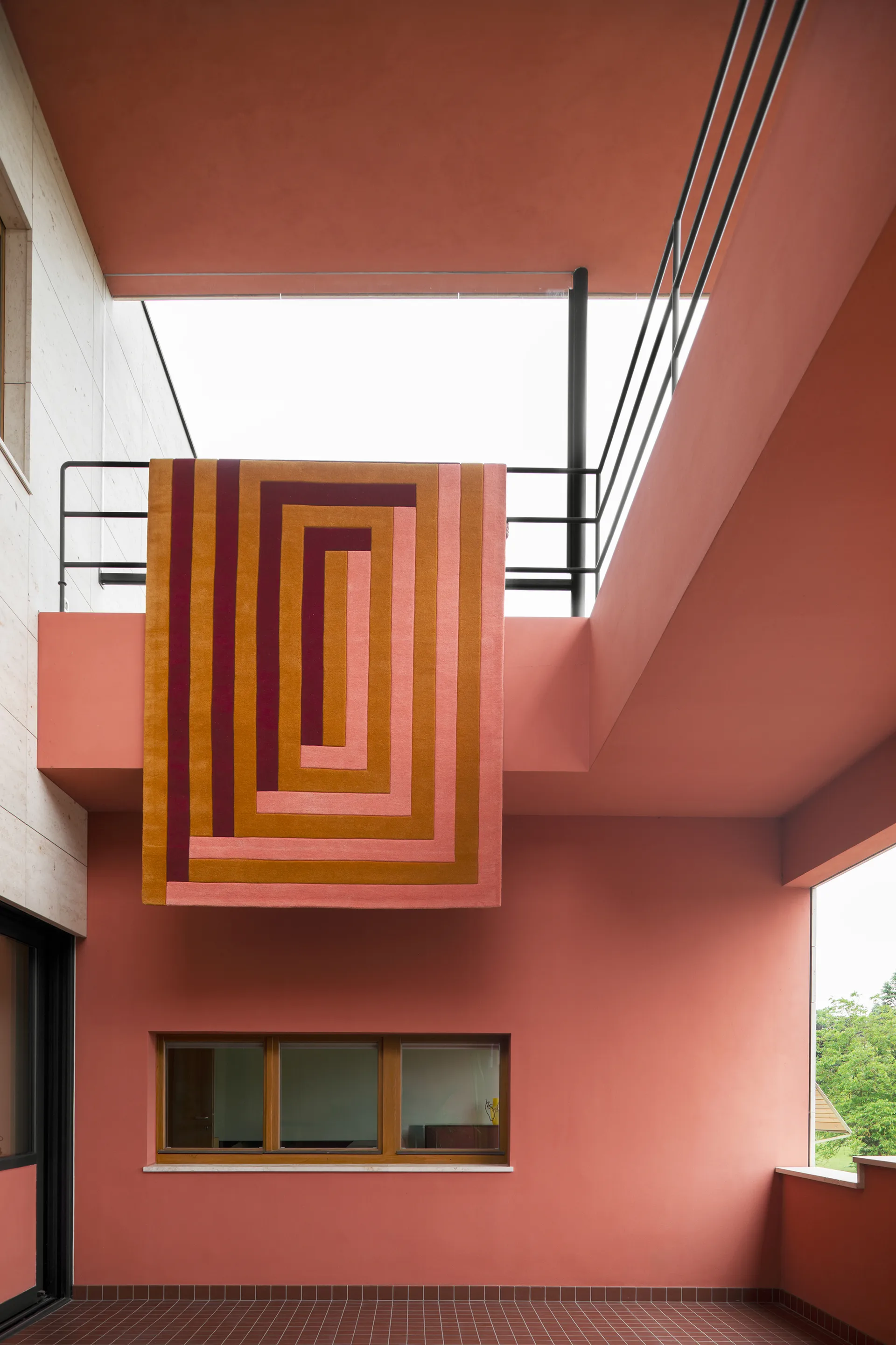 Teklan Labyrinth ullmatta, Coral pink, 300x400 cm Layered