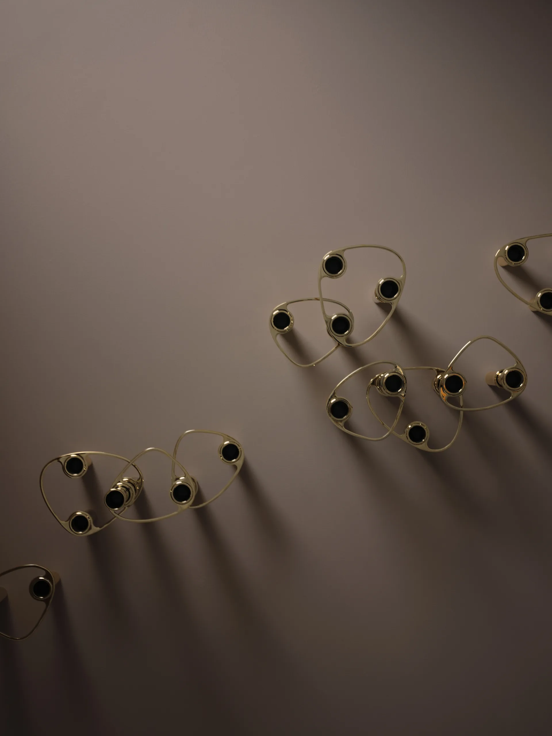 Lind Curve kombinerbar ljusstake 24K guldplätering, Single LIND DNA