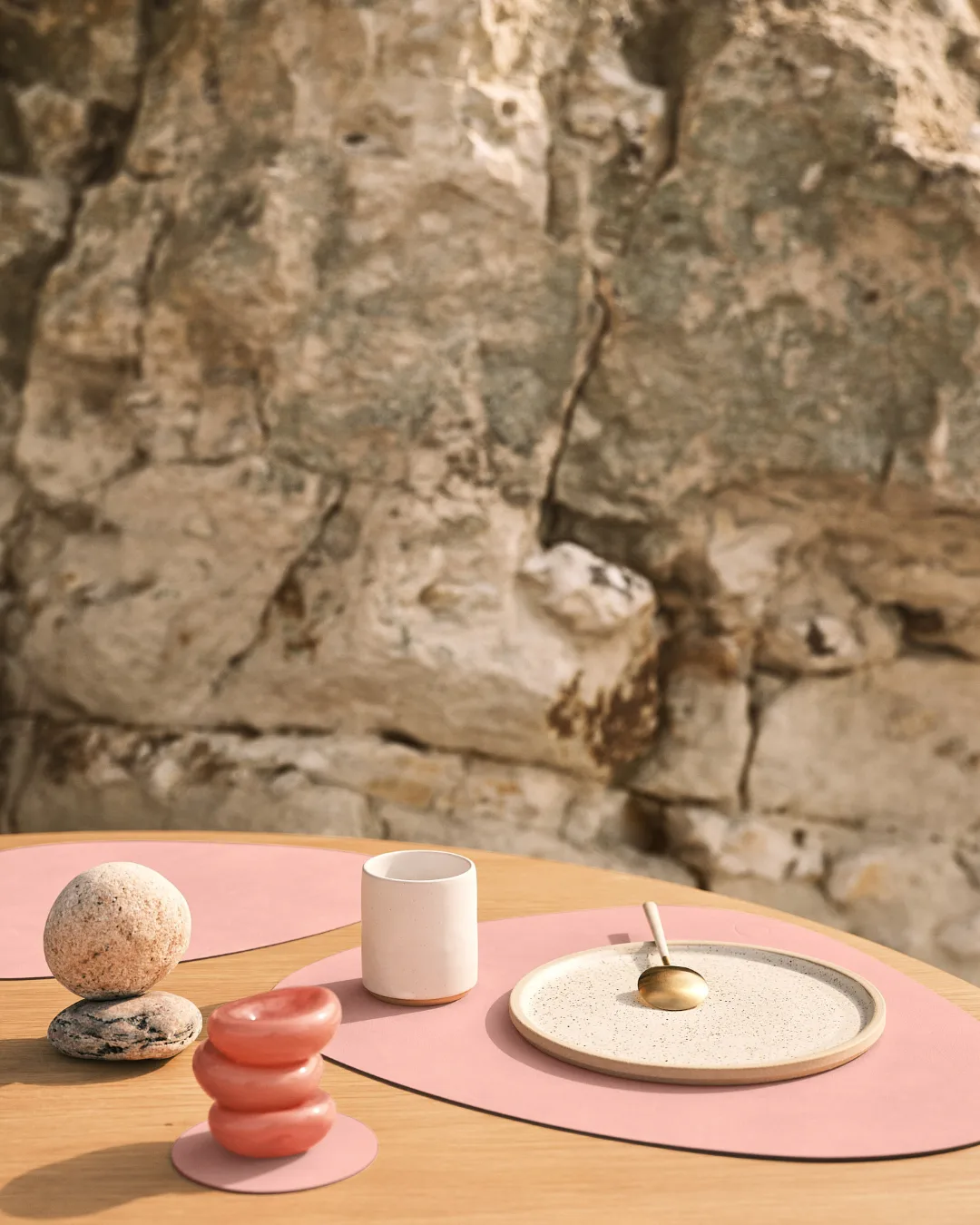 Nupo bordstablett curve L, rosa LIND DNA