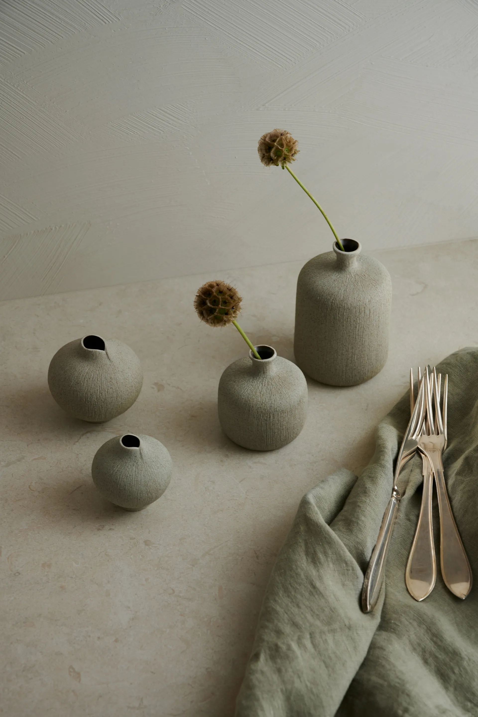 Bottle vas, Sand grey, small Lindform
