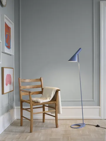 AJ golvlampa - Dusty blue - Louis Poulsen