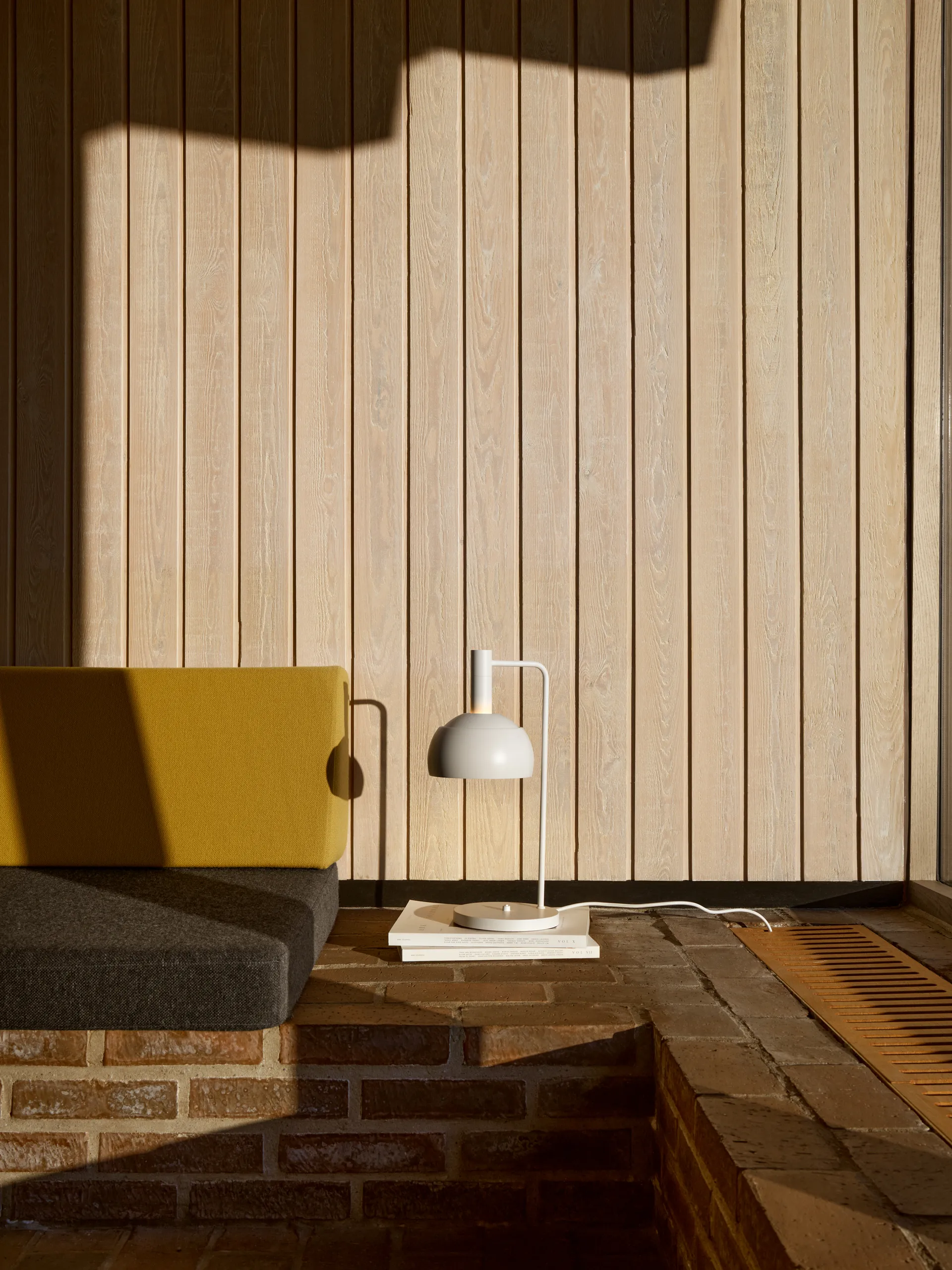FJ Elements bordslampa Ø17,5 cm, White Louis Poulsen