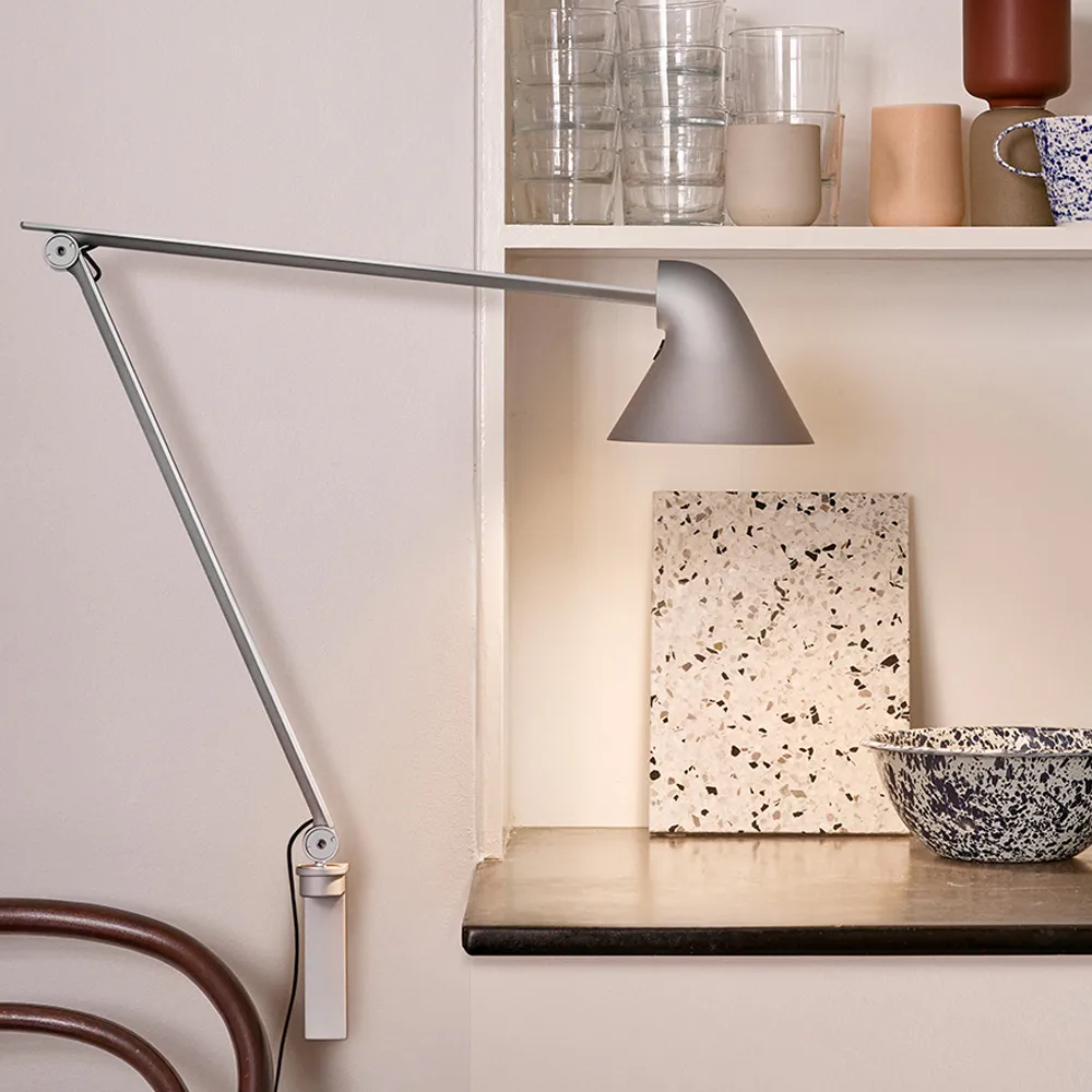NJP vägglampa, Svart, kort arm, LED, 3000k Louis Poulsen