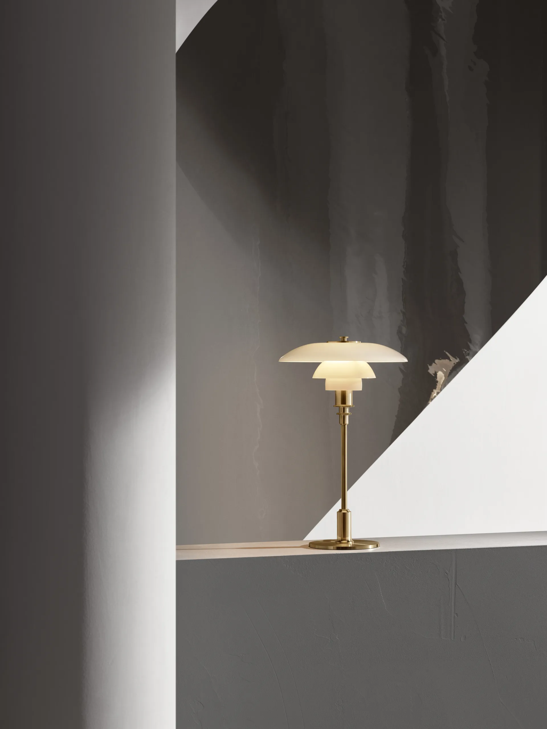 PH 3/2 bordslampa, Mässing Louis Poulsen