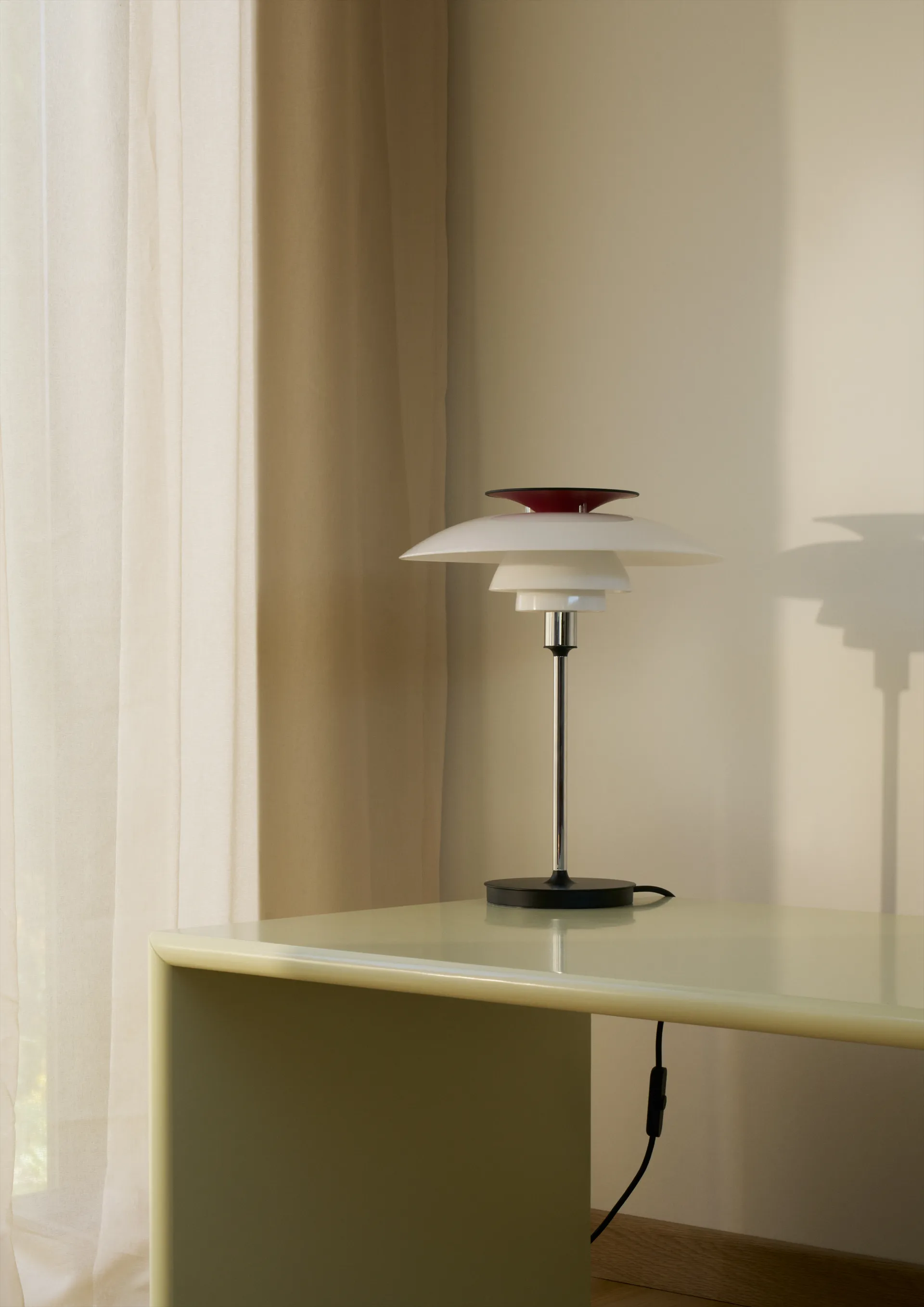 PH 80 bordslampa, Vit opal, krompläterad Louis Poulsen