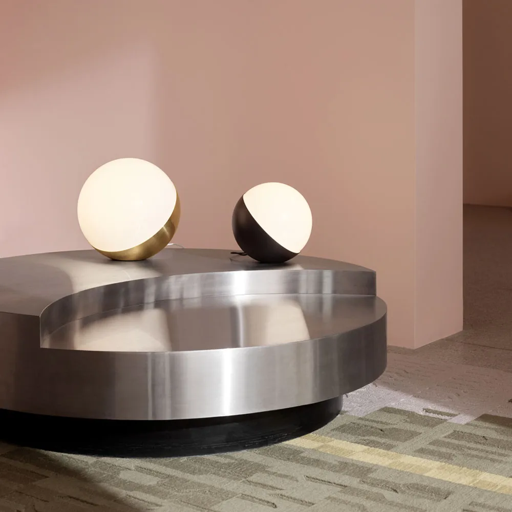 VL Studio bords-/golvlampa Ø15 cm, Mässing Louis Poulsen