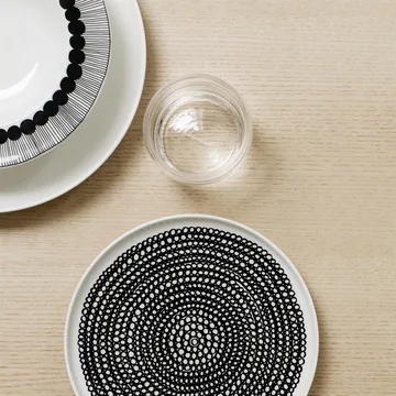 Räsymatto tallrik 20 cm 6-pack svart små prickar - Marimekko