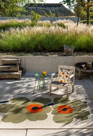 Unikko anniversary matta outdoor - Dusty green, 140x200 cm - Marimekko