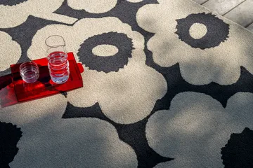 Unikko matta outdoor - Charcoal-white, 140x200 cm - Marimekko