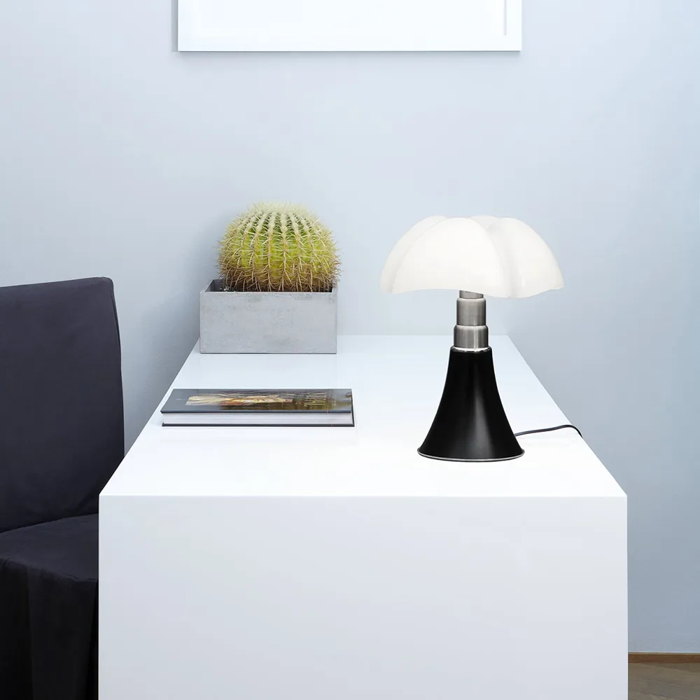 Pipistrello Mini bordslampa, mässing satin-vit skärm Martinelli Lucé