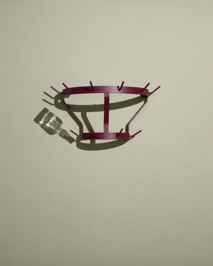 Marcel klädhängare väggmonterad, Wine red Massproductions
