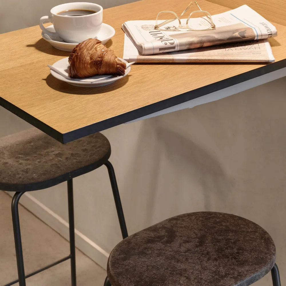 Earth barpall, coffee, h.74, svart stålstativ Mater