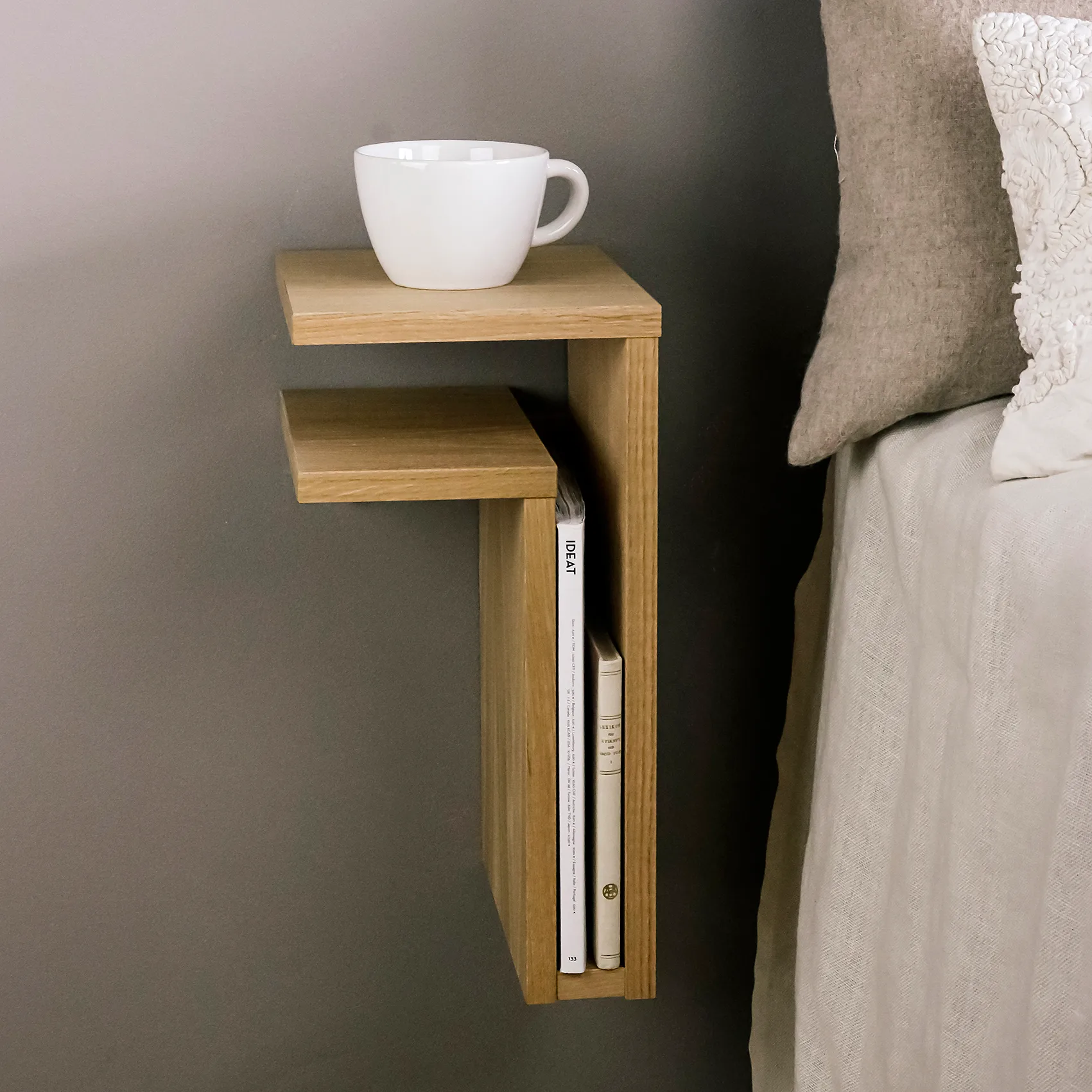 F-shelf vägghylla ek, Hylla åt vänster Maze