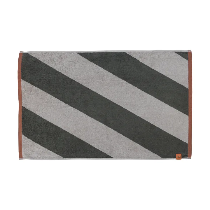 Diagonal badrumsmatta 50x80 cm - Dark olive - Mette Ditmer
