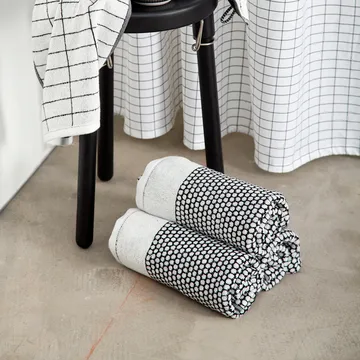 Grid badhandduk 70x140 cm - Svart-off white - Mette Ditmer